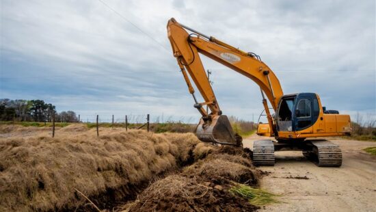 Fenómeno de "El Niño": intensifican los operativos de canalización, limpieza y desobstrucción 38 1111